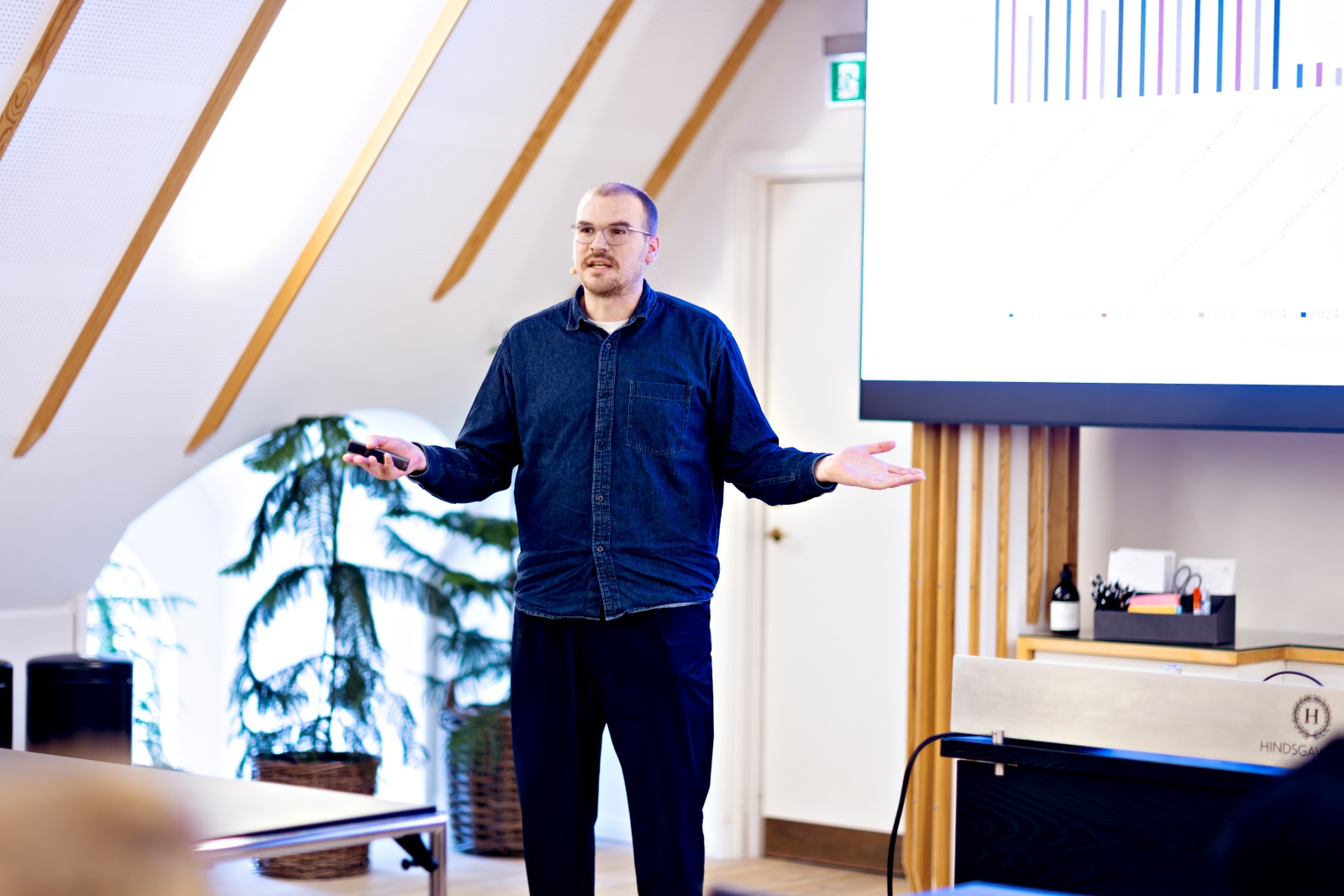 Et sundt glimt af Kejserens nye klæder ved bureau-foredrag