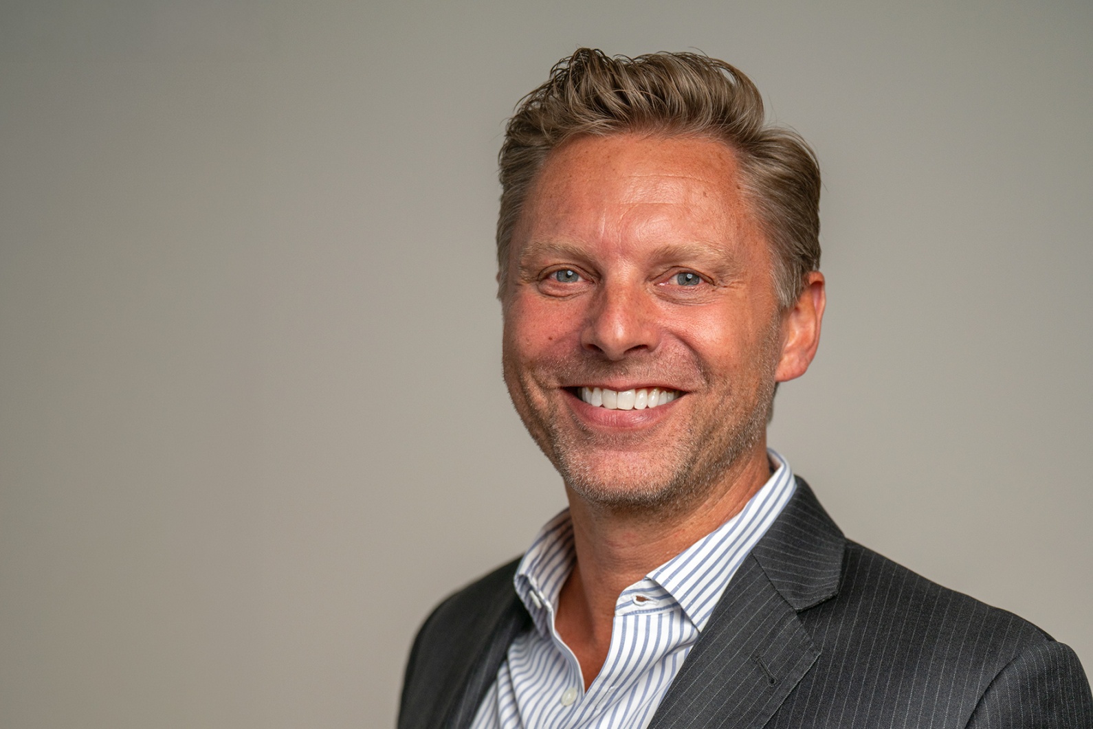 Digitalt bureau får storinvestor og køber konkurrent